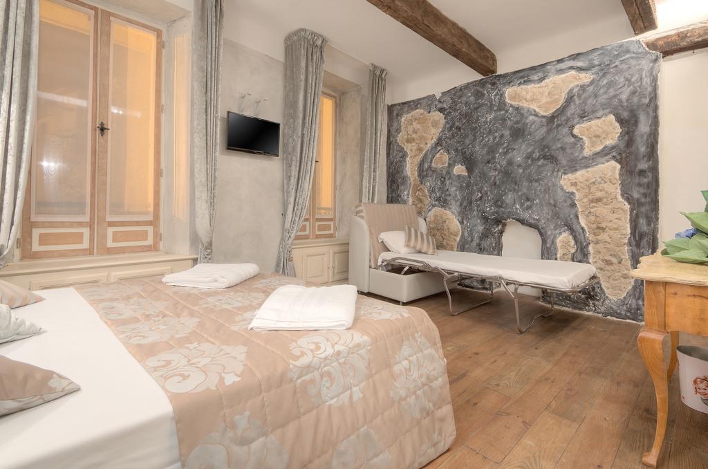 Charming House Appartamento *